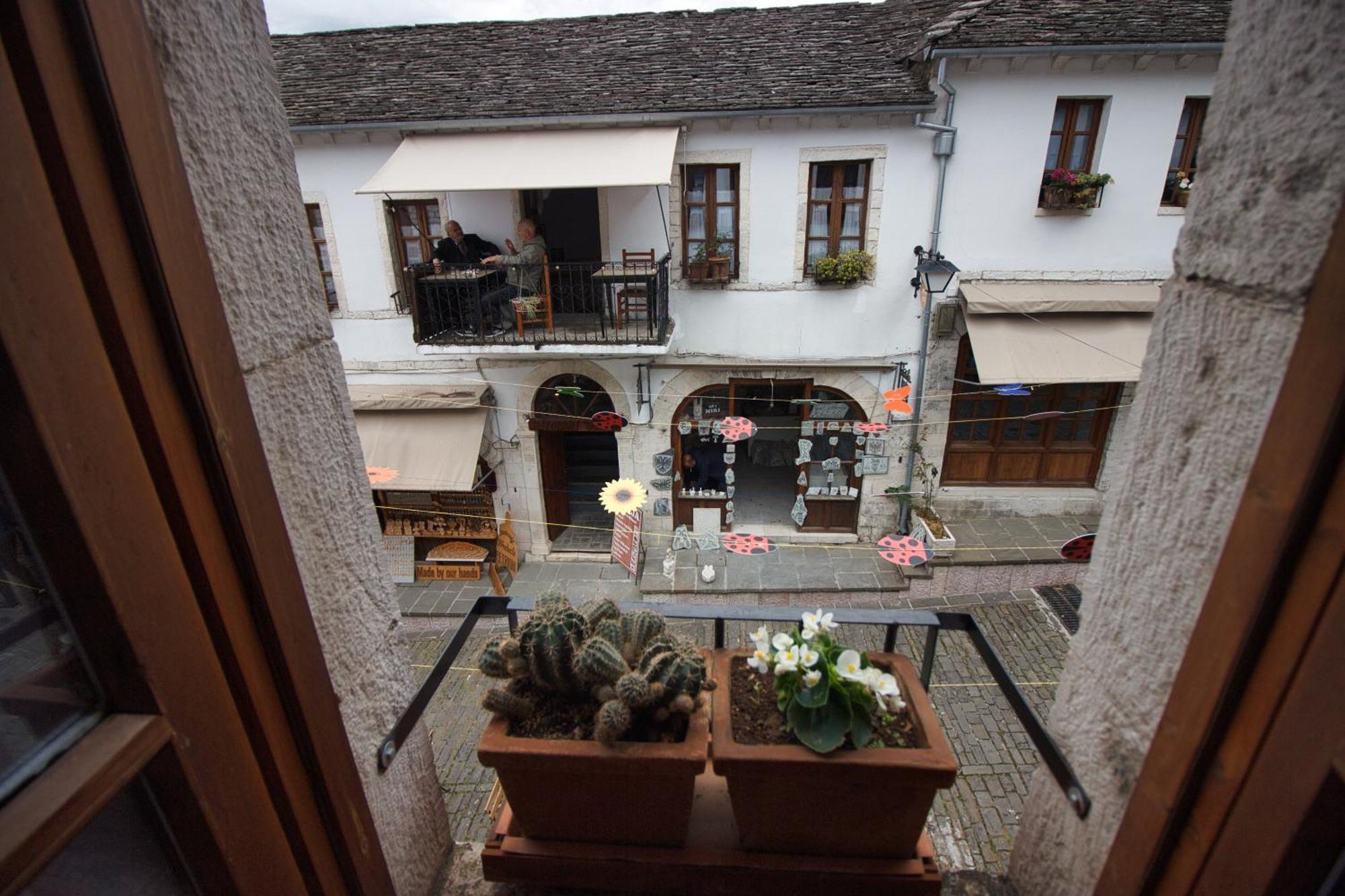 Grey Stone Gjirokastër Exterior foto