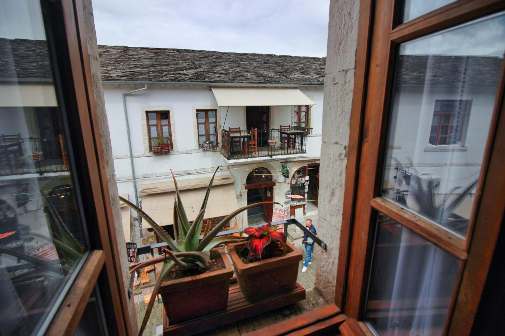 Grey Stone Gjirokastër Exterior foto