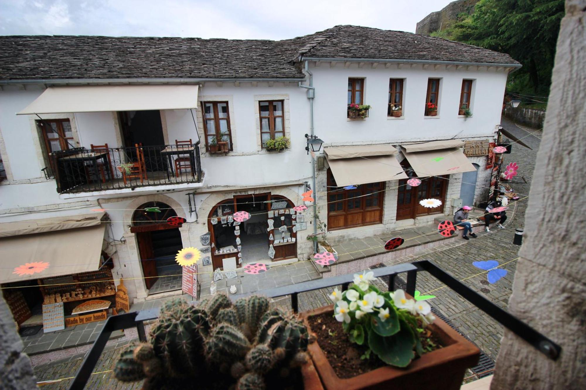 Grey Stone Gjirokastër Exterior foto