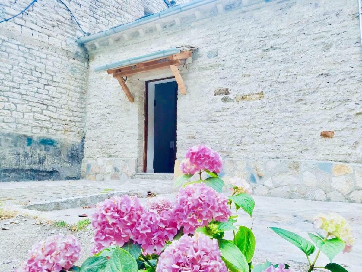 Grey Stone Gjirokastër Exterior foto